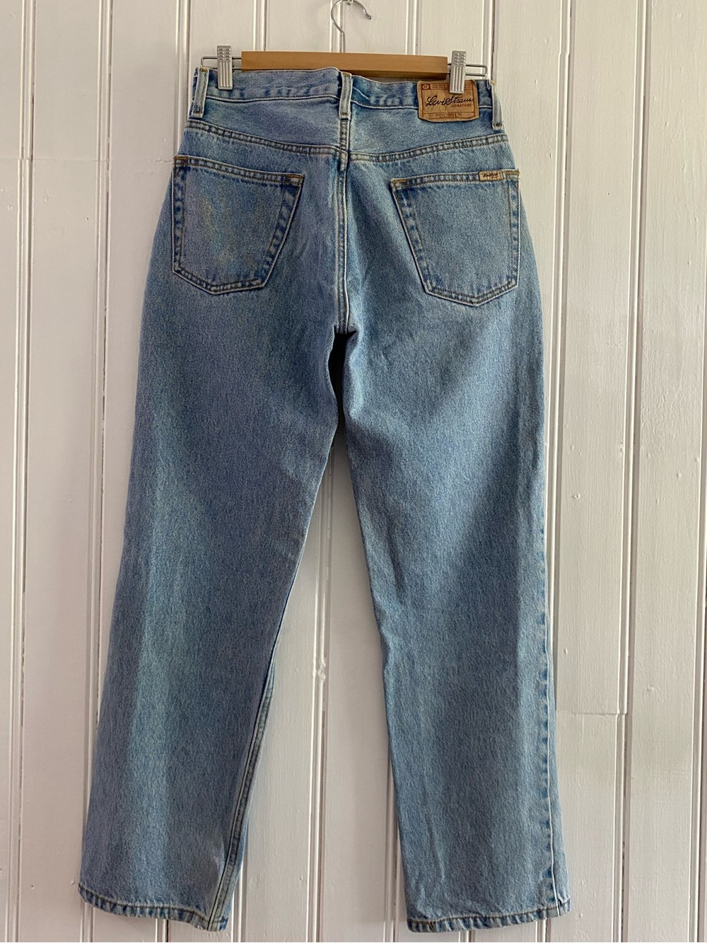 VINTAGE LEVI STRAUSS straight leg light wash denim jeans